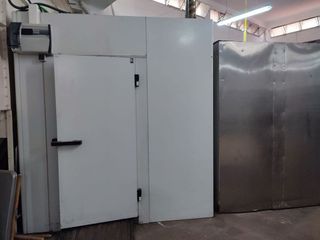 Nave industrial en venta en Ciutat Meridiana en Barcelona