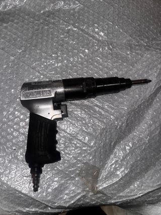 Atornillador Neumático LARWIND y otro