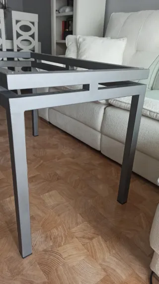 Mesa Forja Cristal Negra con Enaguas