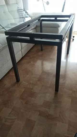 Mesa Forja Cristal Negra con Enaguas