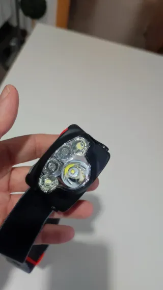 Linterna frontal ajustable