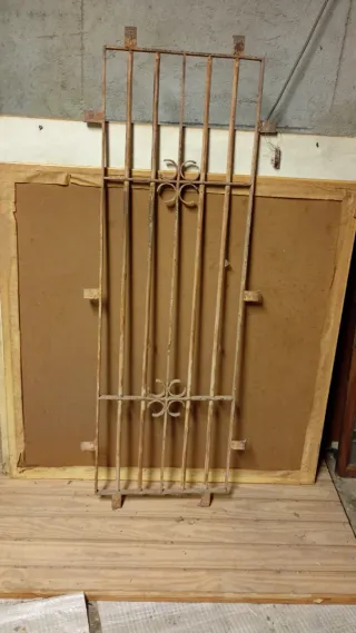 Reja de hierro forjado antigua