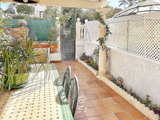 Casa adosada en venta en Bernabéu - Santa Pola Este en Santa Pola