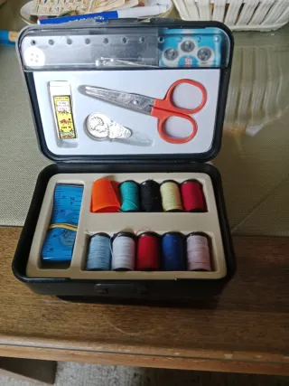 Costurero de viaje completo