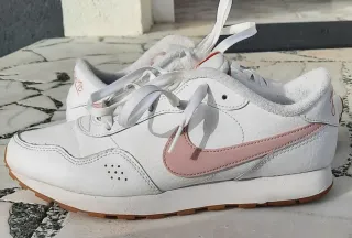 Zapatillas Nike Mujer Blancas y Rosas