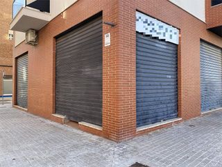 Local comercial en alquiler en Silla