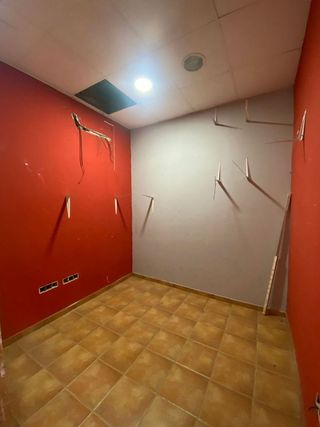 Local comercial en alquiler en Silla