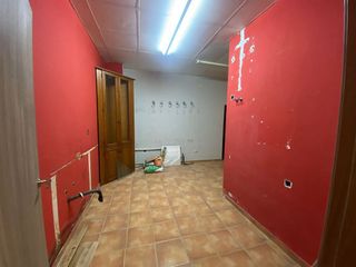 Local comercial en alquiler en Silla