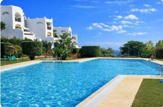 Piso en alquiler en Zona el Higuerón en Benalmádena