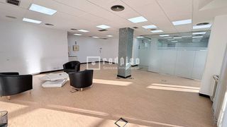 Oficina en alquiler en El Viso en Madrid