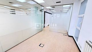 Oficina en alquiler en El Viso en Madrid