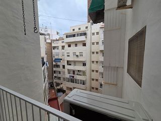 Piso en alquiler en Ensanche - Diputación en Alicante