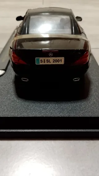 Mercedes-Benz SL-Class 1:18