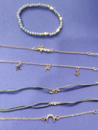 Conjunto 5 Pulseras Boho Doradas y Grises