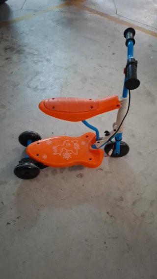 Patinete infantil evolutivo con asiento