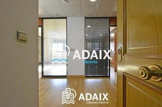 Oficina en venta en Centro en Cáceres