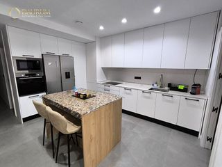 Piso en venta en Campoamor en Alicante