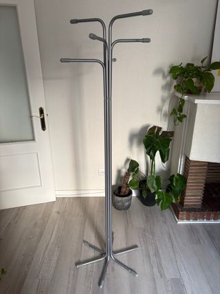 Perchero Metálico Gris