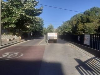Garaje en alquiler en Parc Bosc - Castell en Figueres