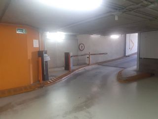 Garaje en alquiler en Parc Bosc - Castell en Figueres