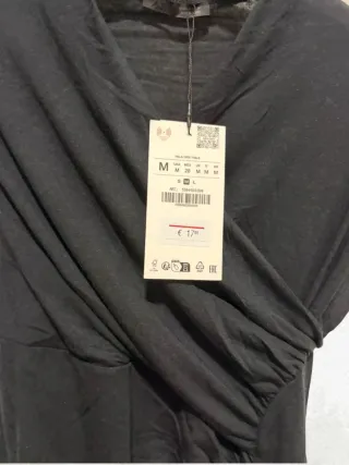 Camiseta Zara  cruzada