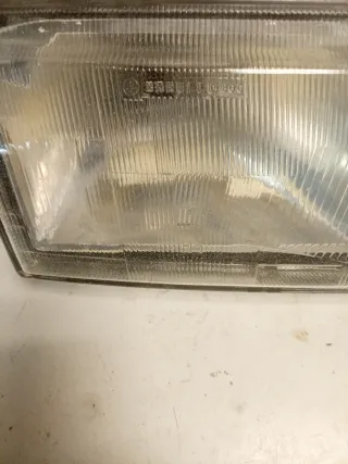 Faro Derecho Ford Sierra