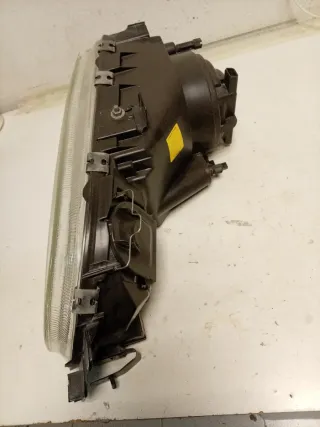 Faro Derecho Ford Sierra