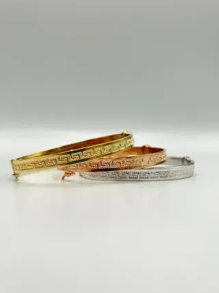 Brazaletes Dorados y Plateados