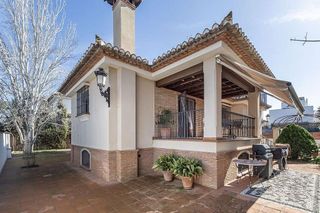 Chalet en venta en Ogíjares