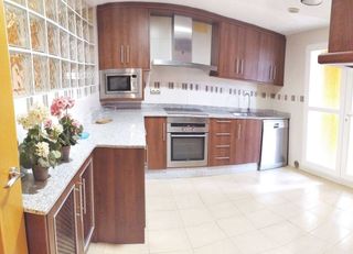 Casa adosada en venta en Hellín