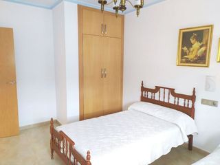Casa adosada en venta en Hellín