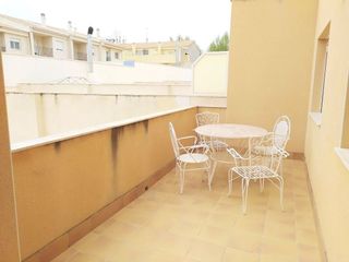 Casa adosada en venta en Hellín