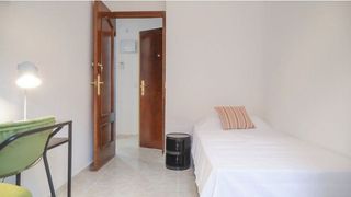 Piso en alquiler en Almendrales en Madrid