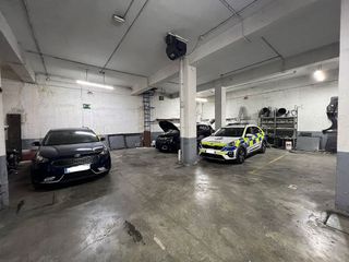 Local comercial en alquiler en Los Cármenes en Madrid