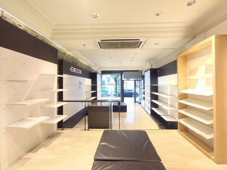 Local comercial en alquiler en Ensanche en Pamplona