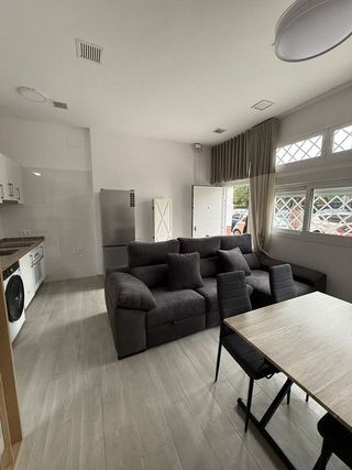 Estudio en alquiler en Palacio de Congresos - Urbadiez - Entrepuentes en Sevilla