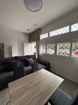 Estudio en alquiler en Palacio de Congresos - Urbadiez - Entrepuentes en Sevilla