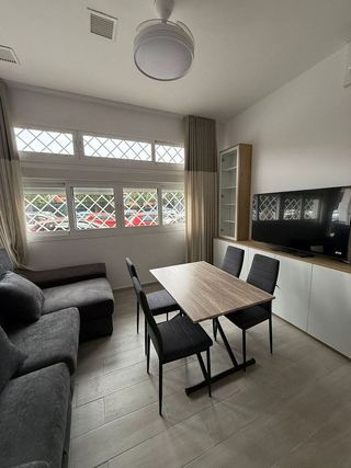 Estudio en alquiler en Palacio de Congresos - Urbadiez - Entrepuentes en Sevilla