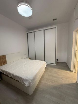 Estudio en alquiler en Palacio de Congresos - Urbadiez - Entrepuentes en Sevilla