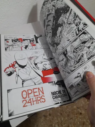 Comic de Caballero Luna blanco, negro y sangre