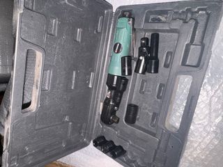 Llave de carraca neumática y vasos parkside