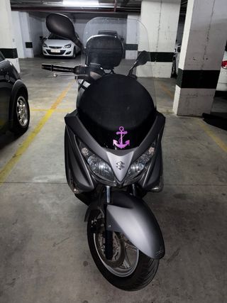 Suzuki Burgman 125 Gris Automática