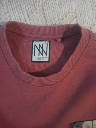 Sudadera Non Grada Rosa con Bolsillo