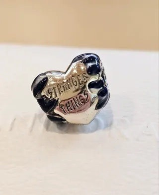 Charm Pandora Corazón Stranger Things Azul