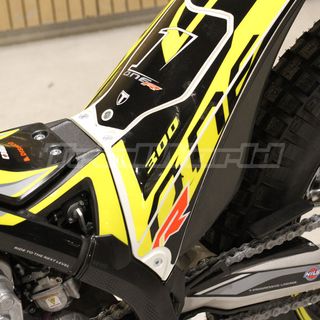 TRRS ONE R 300cc arranque eléctrico 2026