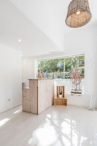 Local comercial en venta en Palos de Moguer en Madrid