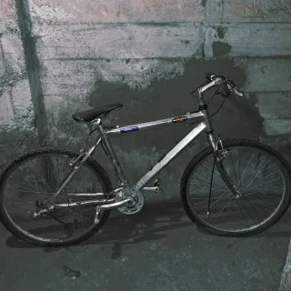 Bicicleta Nevada Morado/Rosa se escucha ofertas