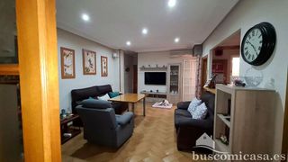 Piso en venta en Linares