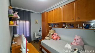 Piso en venta en Linares