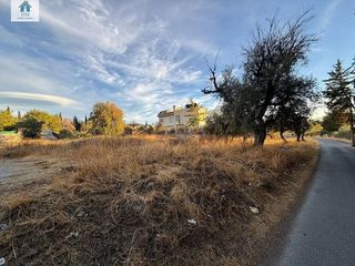 Terreno en venta en Zubia (La)